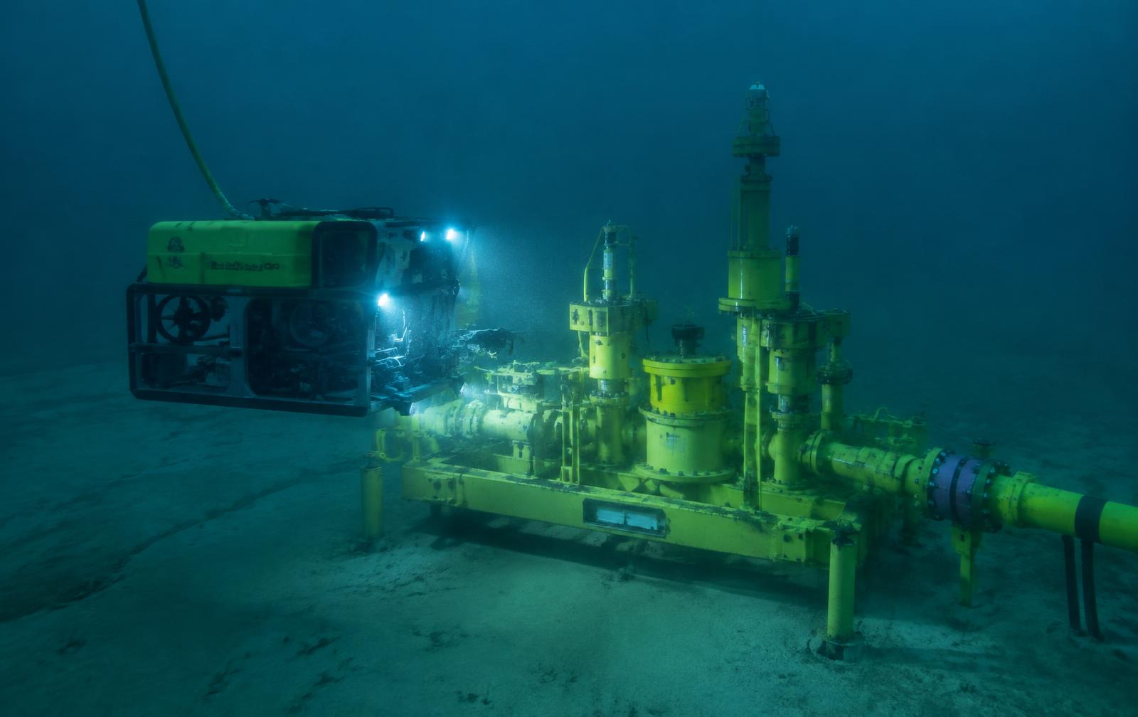 ROV arbeider ved en subsea-installasjon
